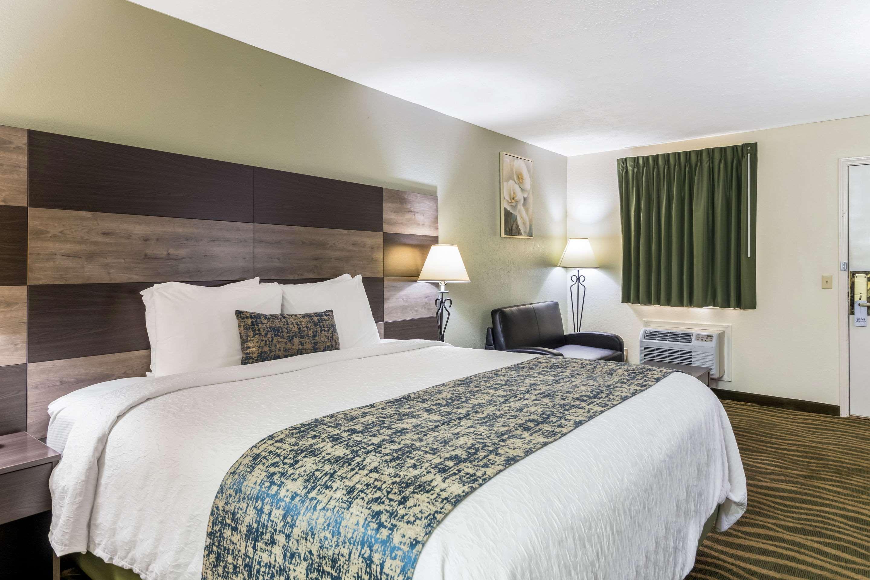Rodeway Inn Cadiz Eksteriør billede