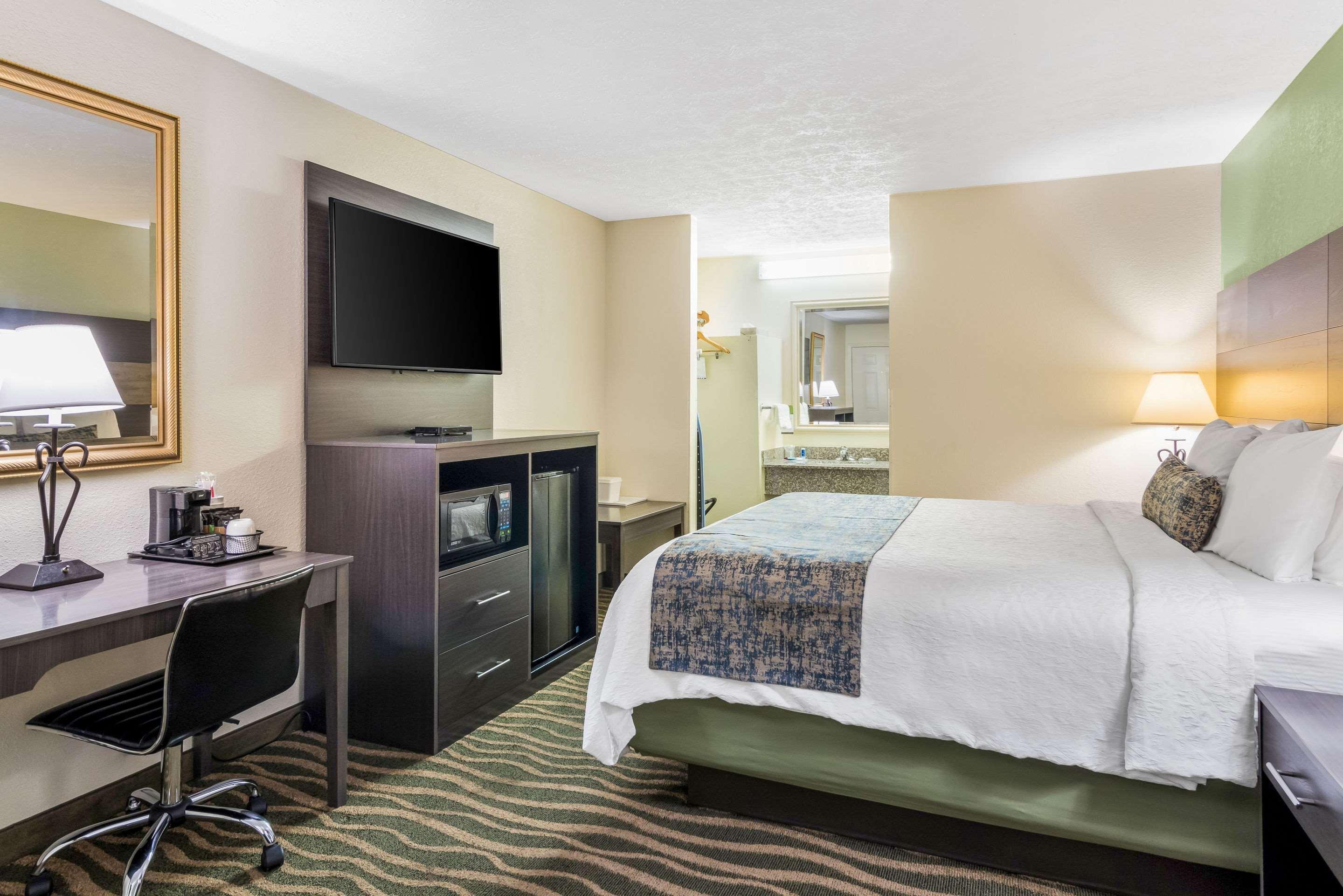 Rodeway Inn Cadiz Eksteriør billede